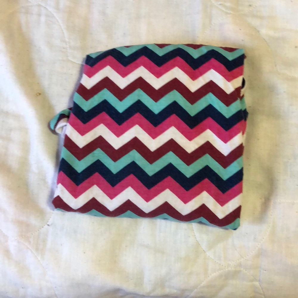 A casual dress that hasn’t been worn